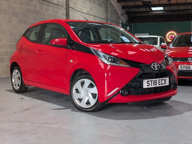 TOYOTA AYGO 1.0 VVT-i x-play