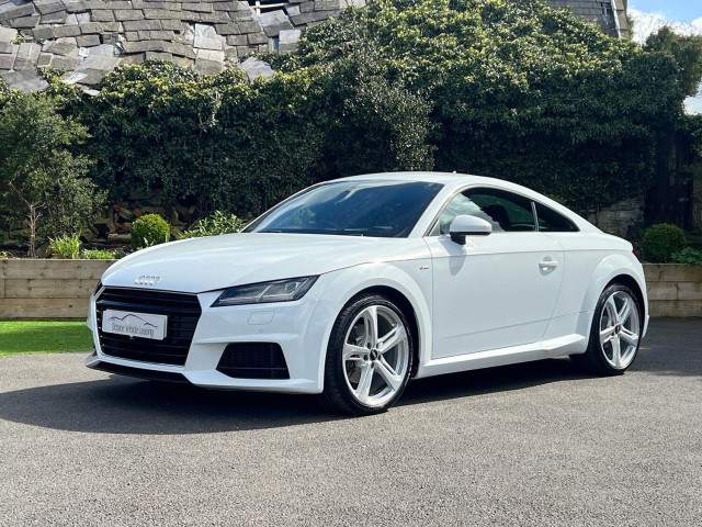 AUDI TT