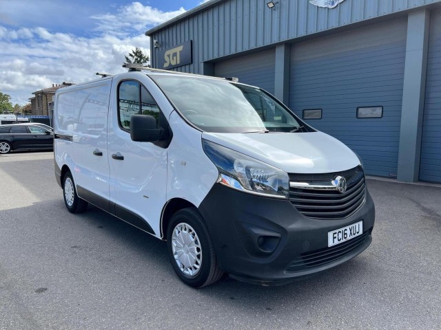VAUXHALL VIVARO