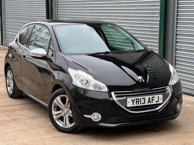 PEUGEOT 208 1.2 VTi Allure