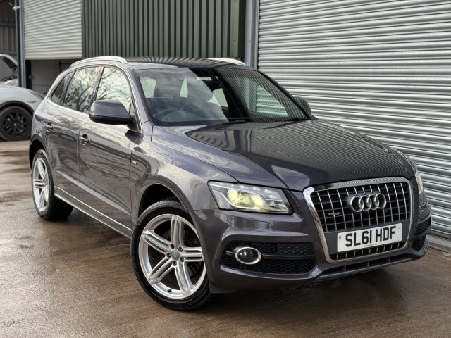 AUDI Q5 2.0 TDI S line