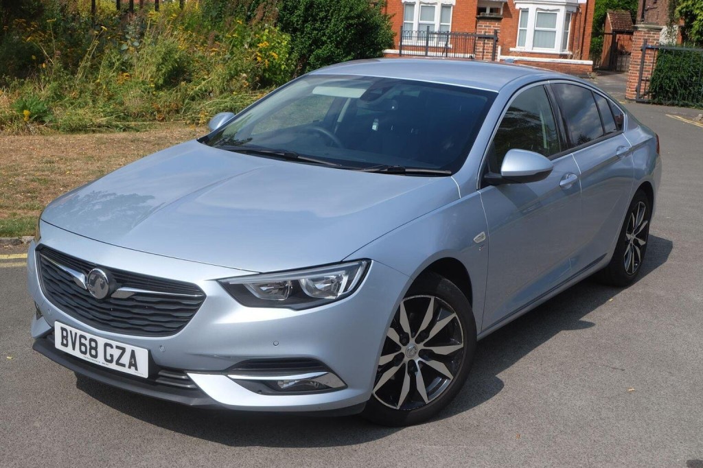 VAUXHALL INSIGNIA