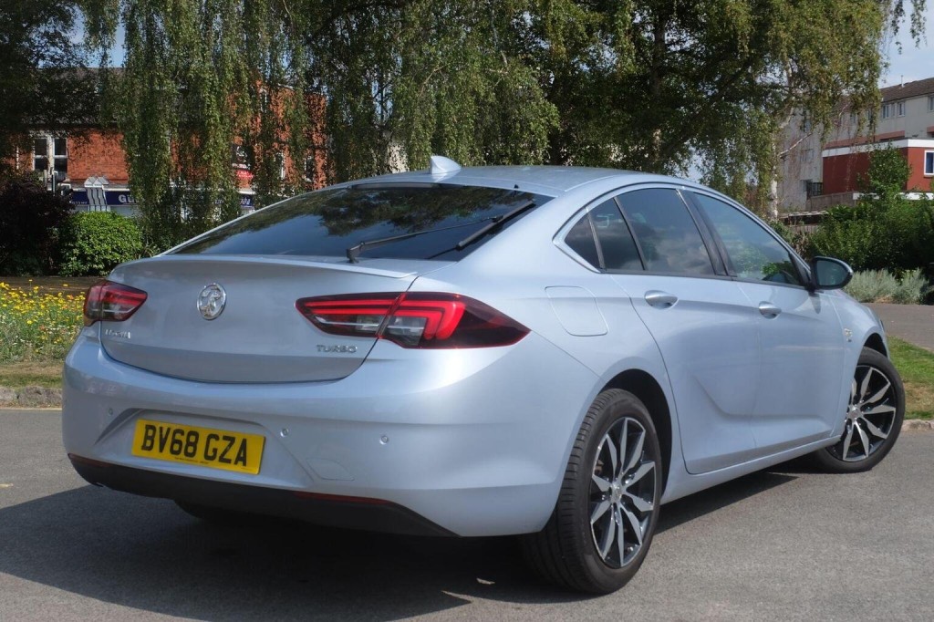 VAUXHALL INSIGNIA