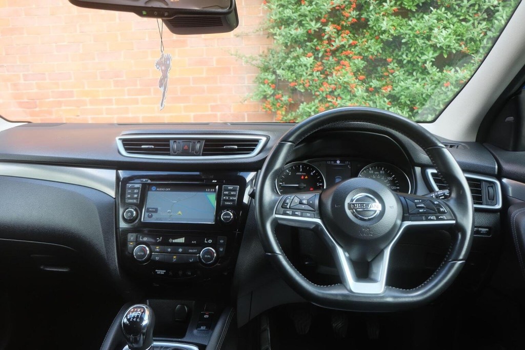 NISSAN QASHQAI