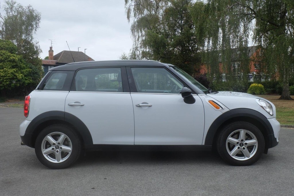 MINI COUNTRYMAN