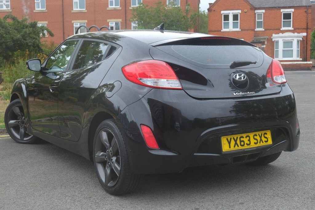 HYUNDAI VELOSTER