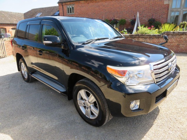 TOYOTA LAND CRUISER 4.6 V8 Petrol GX  (2013/13)