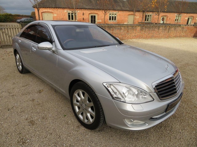 MERCEDES-BENZ S CLASS S550  V8 W221  (2007/56)