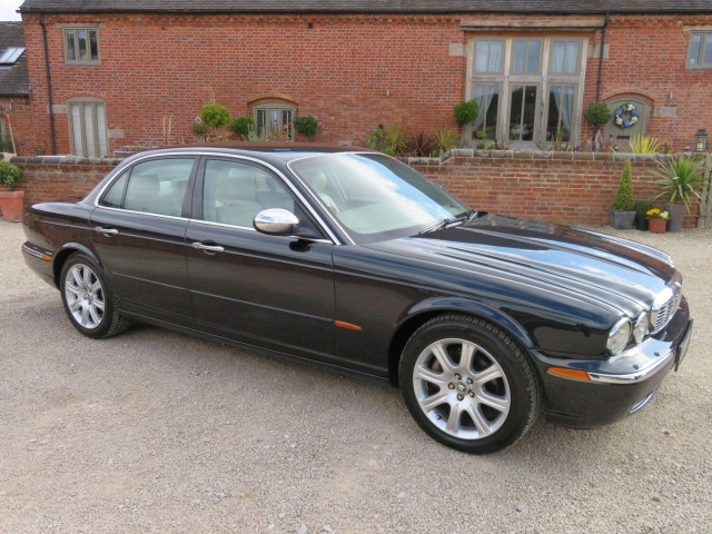 JAGUAR XJ XJ8 4.2 V8 X350  (2003/03)