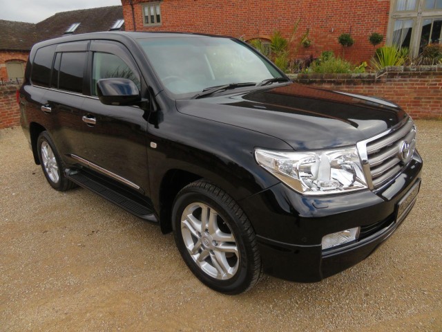 TOYOTA LAND CRUISER 4.6 V8 PETROL ZX (2010)