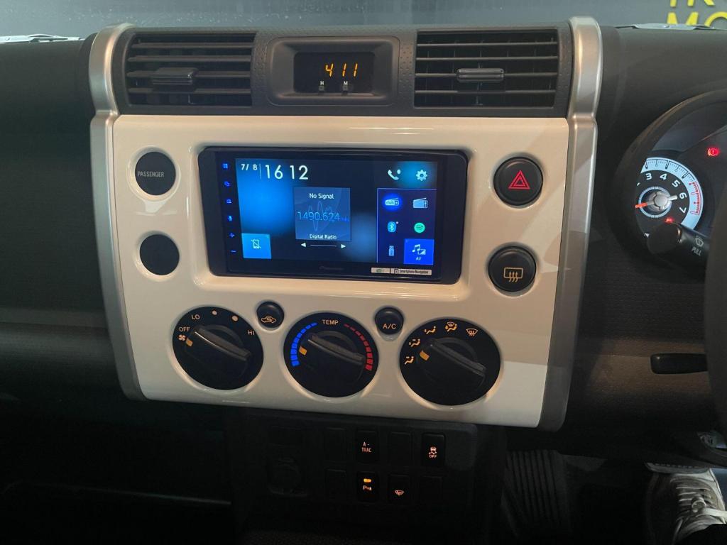 TOYOTA FJ CRUISER