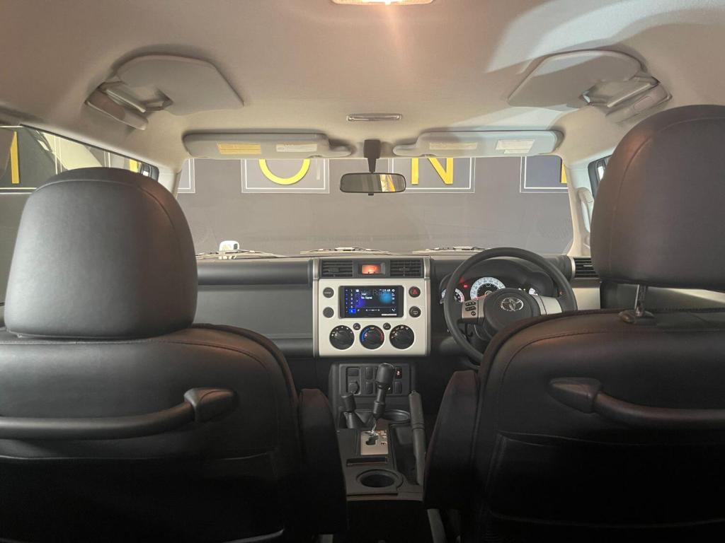 TOYOTA FJ CRUISER