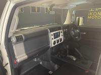 TOYOTA FJ CRUISER