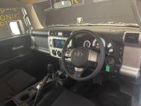TOYOTA FJ CRUISER