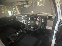 TOYOTA FJ CRUISER
