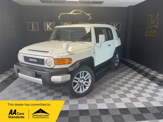 TOYOTA FJ CRUISER