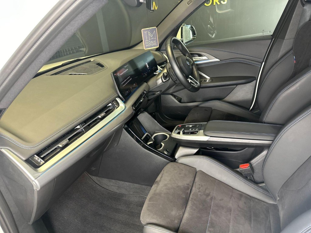 BMW IX1