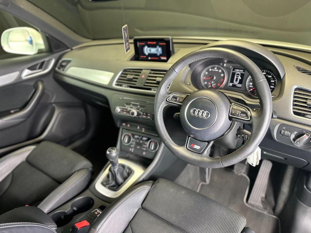 AUDI Q3