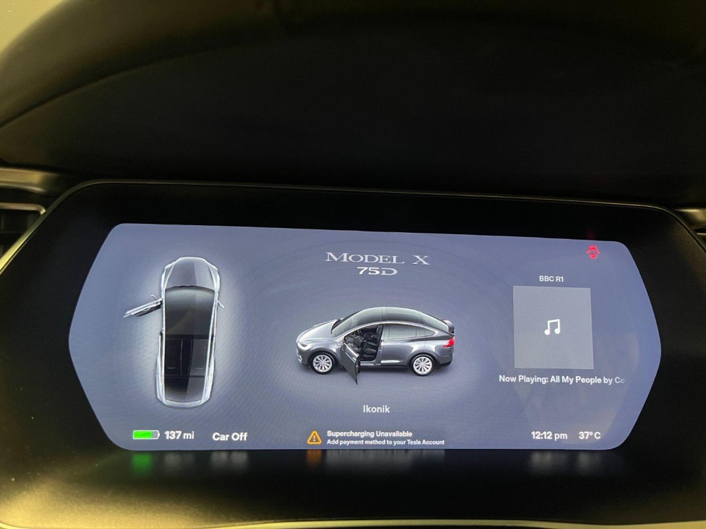 TESLA MODEL X