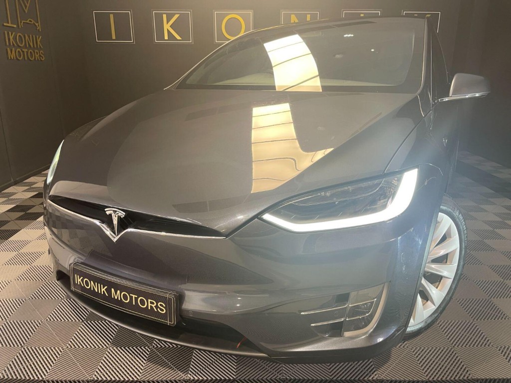 TESLA MODEL X