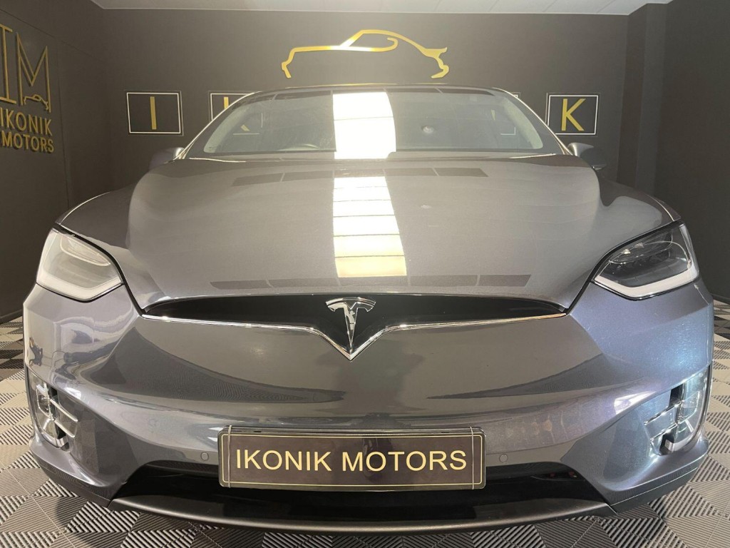 TESLA MODEL X