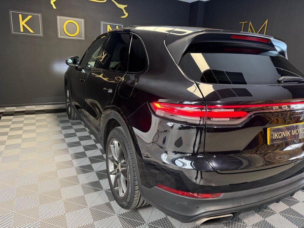 PORSCHE CAYENNE