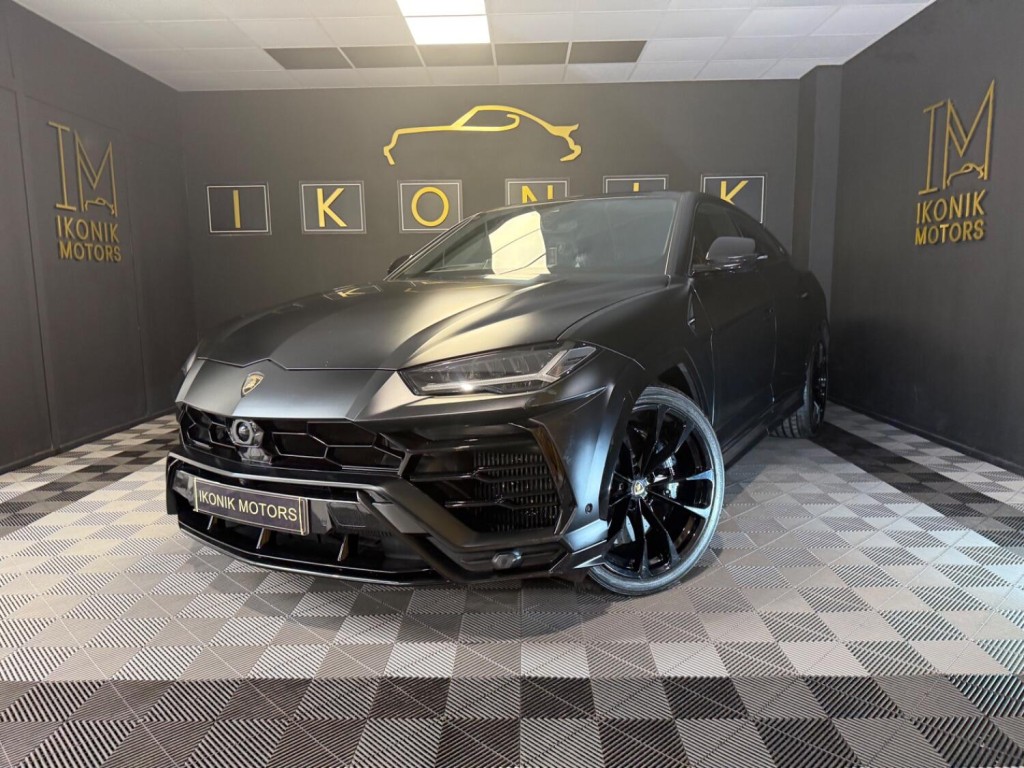 LAMBORGHINI URUS