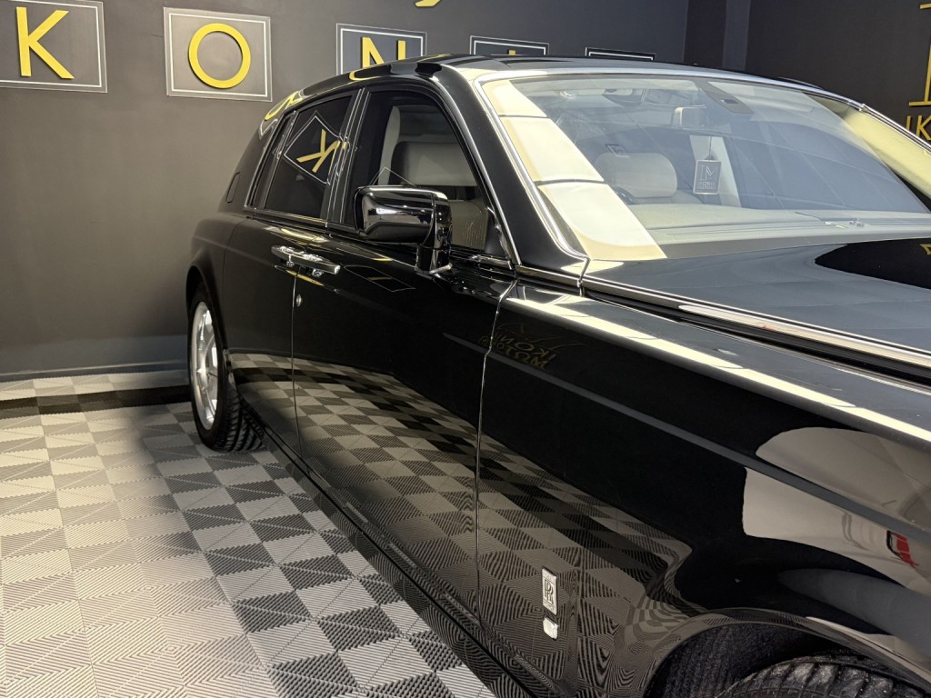 ROLLS-ROYCE PHANTOM
