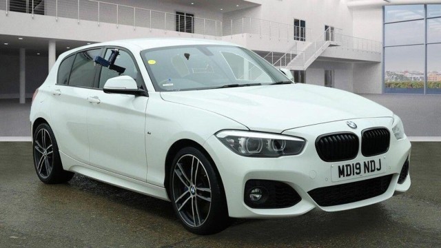 BMW 1 SERIES