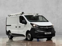 VAUXHALL VIVARO