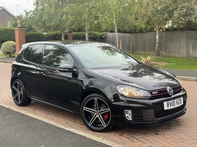 VOLKSWAGEN GOLF 2.0 TSI GTI