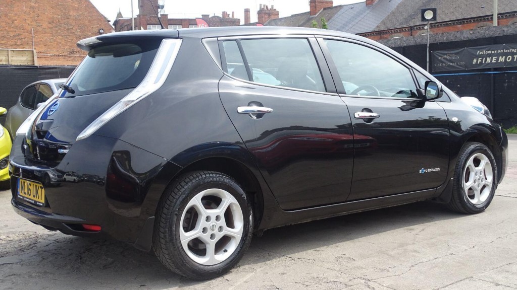 NISSAN LEAF
