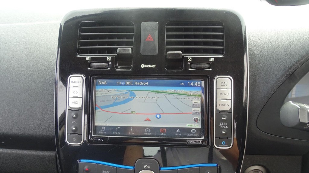 NISSAN LEAF