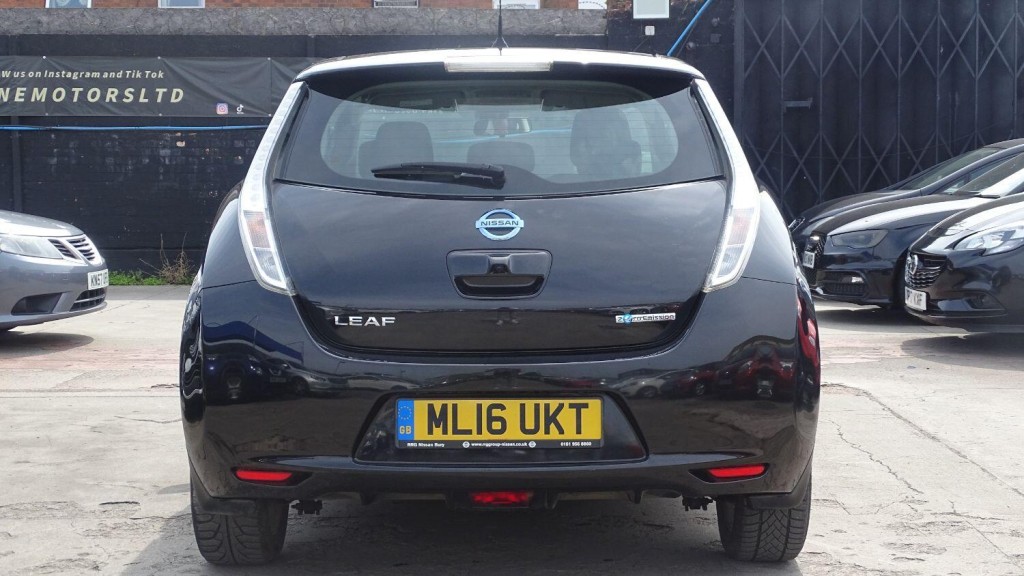 NISSAN LEAF