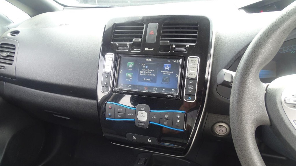 NISSAN LEAF