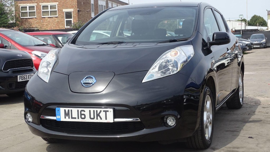 NISSAN LEAF