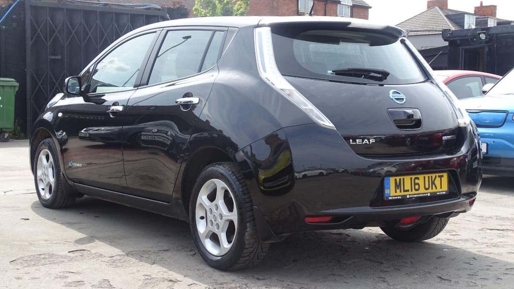 NISSAN LEAF