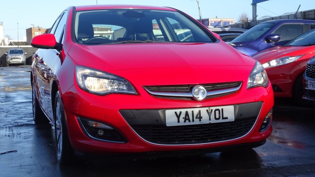 VAUXHALL ASTRA