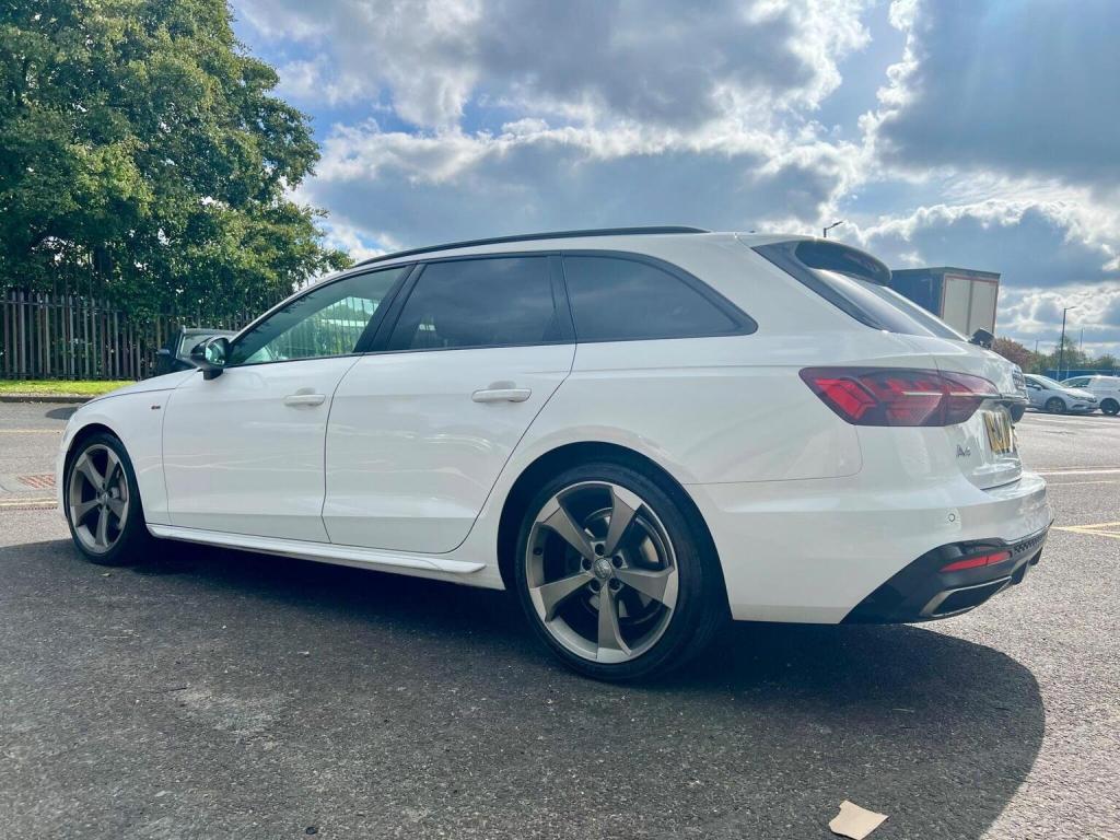 AUDI A4 AVANT