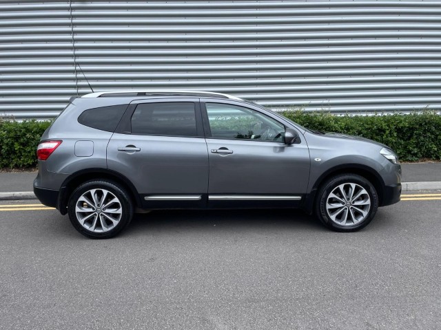 NISSAN QASHQAI+2