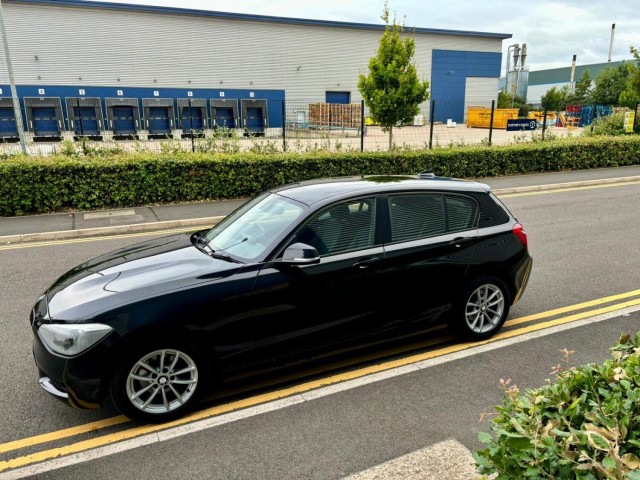 BMW 1 SERIES