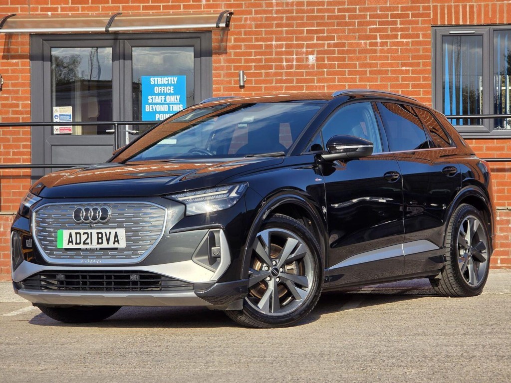 AUDI E-TRON