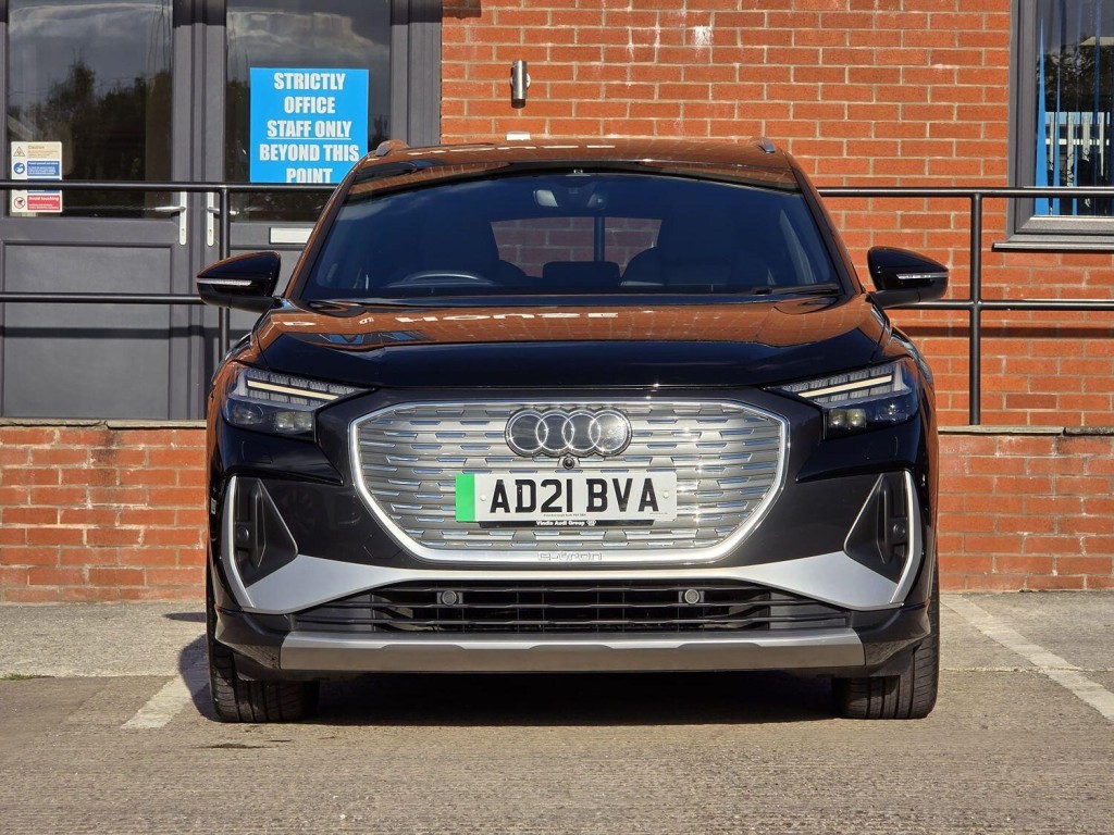 AUDI E-TRON
