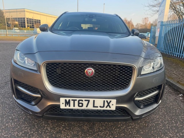 JAGUAR F-PACE 2.0 D240 R-Sport