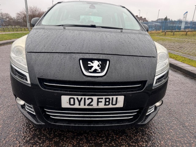 PEUGEOT 5008 1.6 THP Exclusive