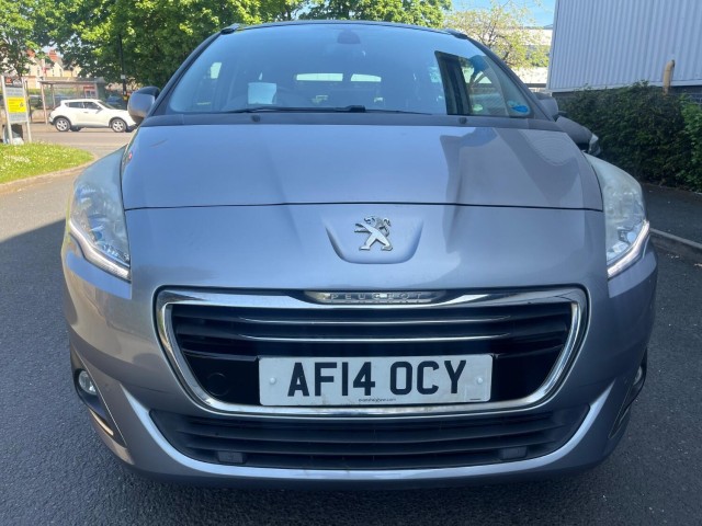 PEUGEOT 5008 1.6 e-HDi Allure