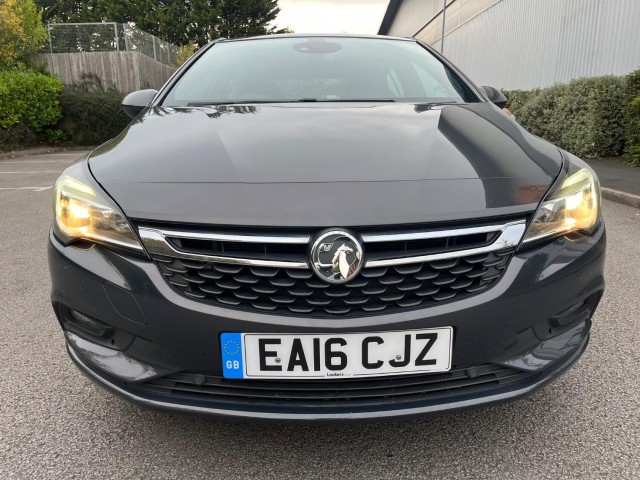VAUXHALL ASTRA 1.4 i Turbo SRi Nav