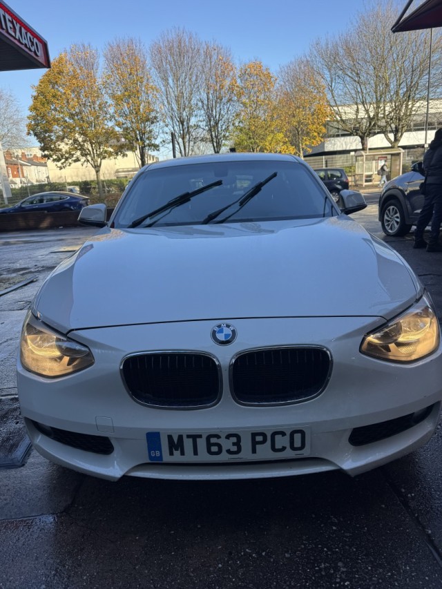 BMW 1 SERIES 2.0 118d SE Sport 5-door