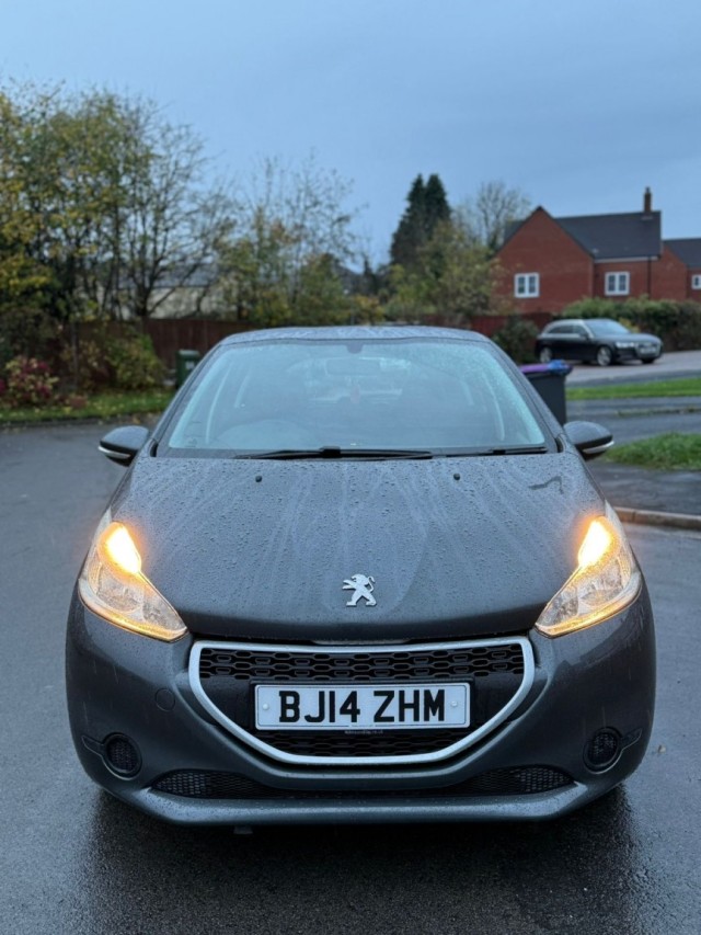 PEUGEOT 208 1.2 VTi Access+