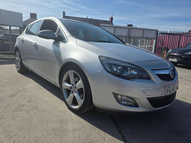 VAUXHALL ASTRA 1.7 CDTi SRi Euro 5 5dr